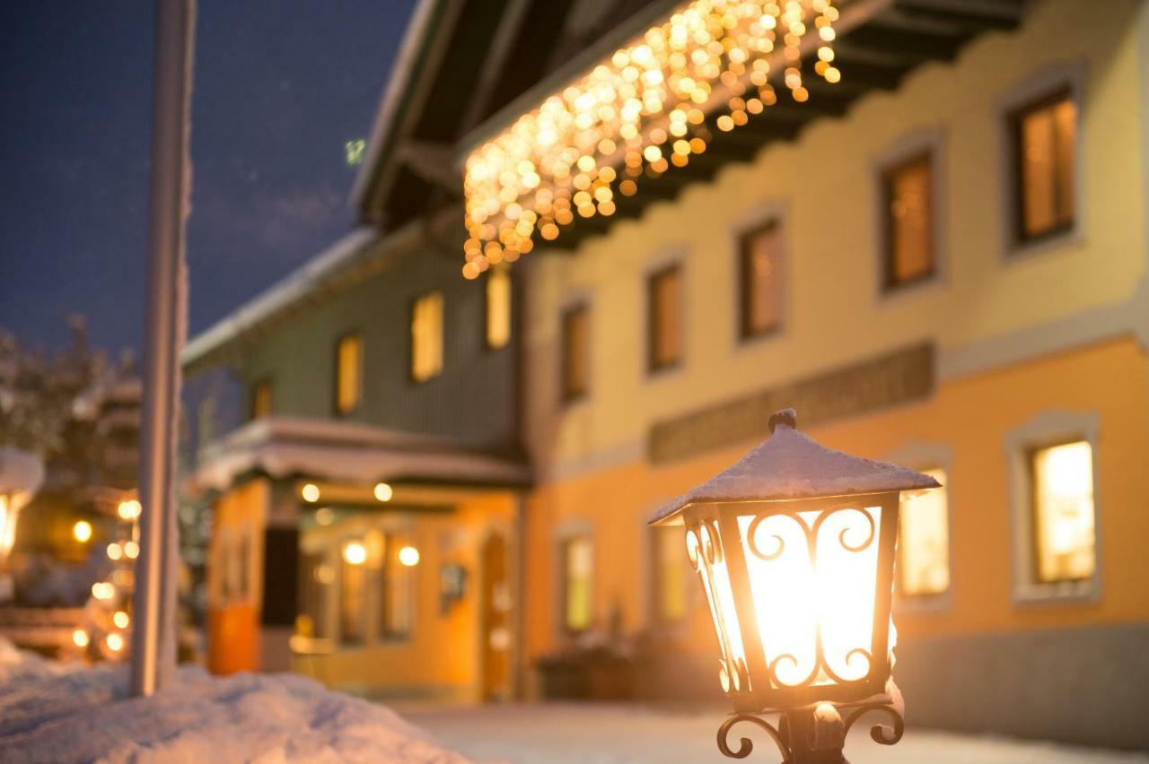 Gasthof Neuwirt Eugendorf Exterior foto